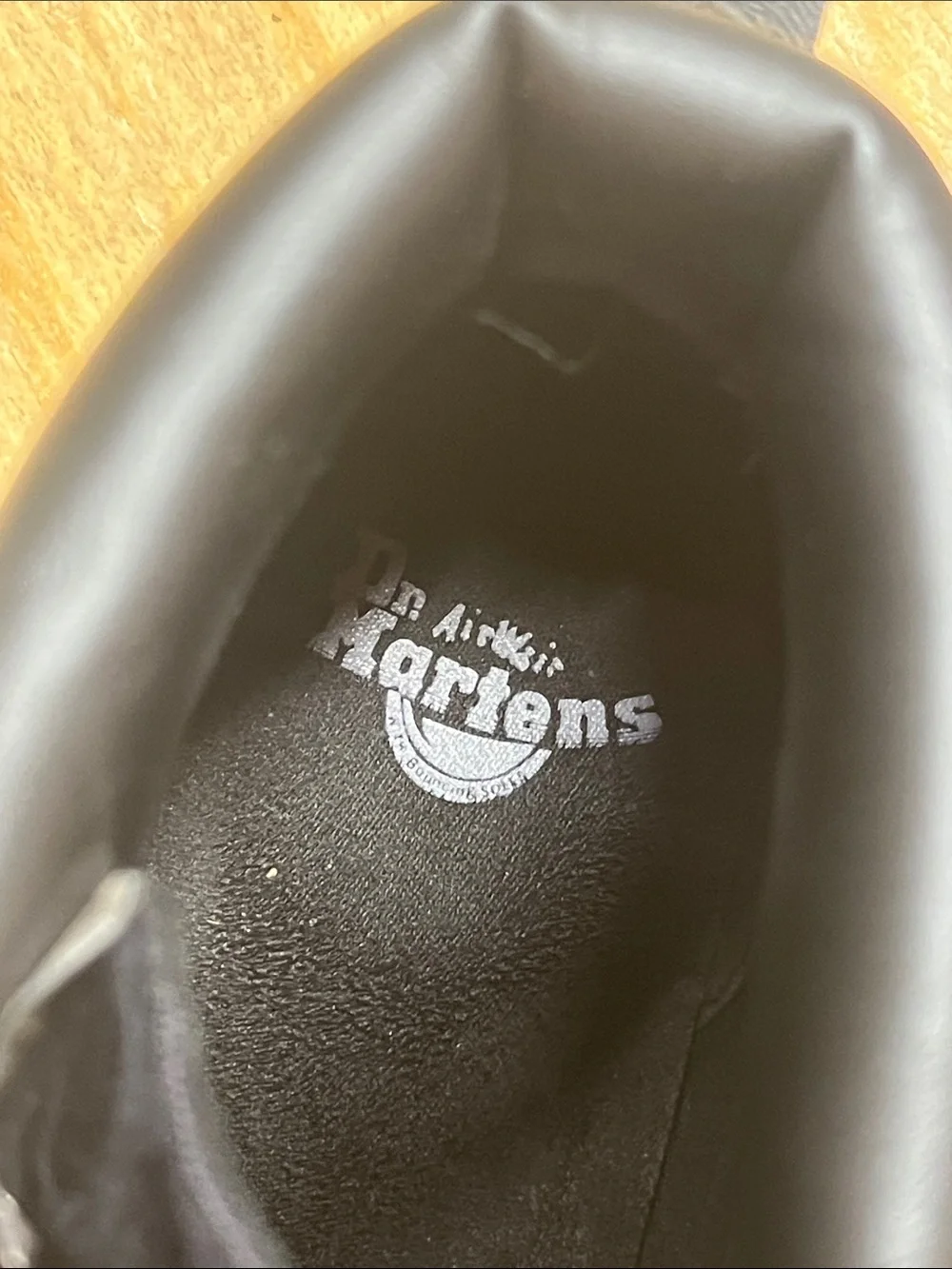 Dr marten high top sneakers Maelly NEW size 7 L